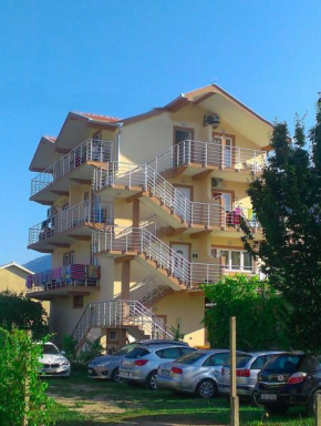 Отель Apartments Nedovic-Jaz  Будва